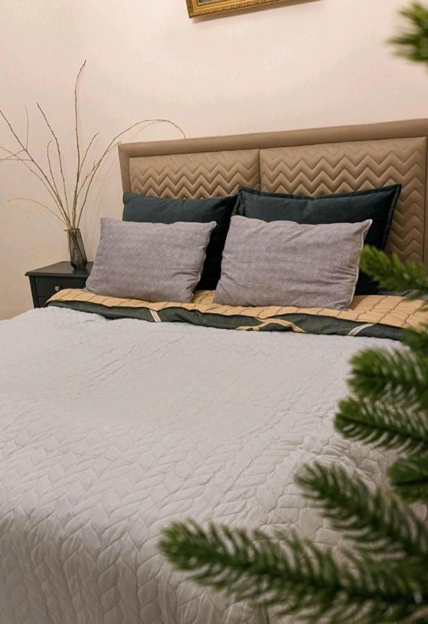 Old Town-Booking Apartment Tbilisi Exteriör bild