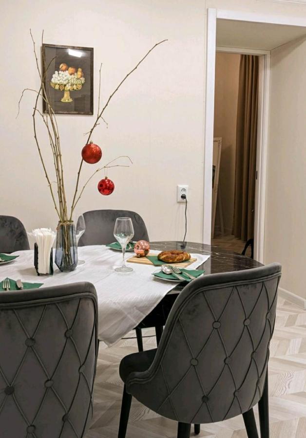 Old Town-Booking Apartment Tbilisi Exteriör bild