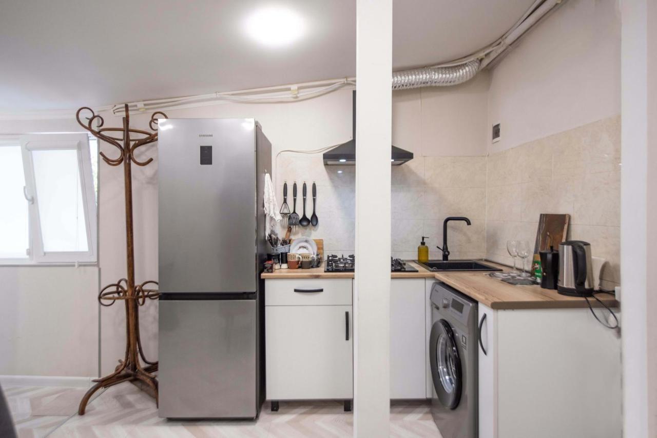 Old Town-Booking Apartment Tbilisi Exteriör bild