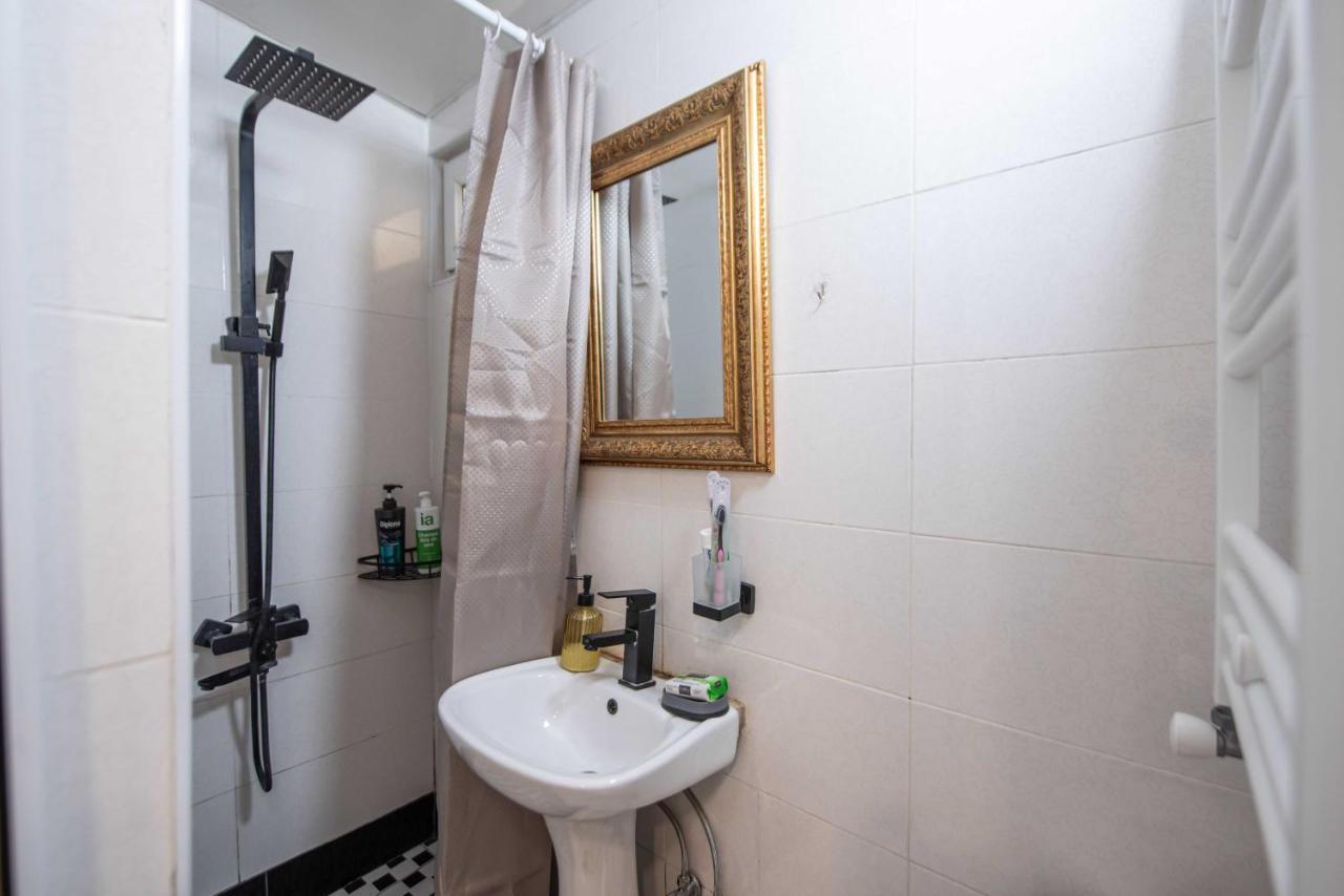 Old Town-Booking Apartment Tbilisi Exteriör bild