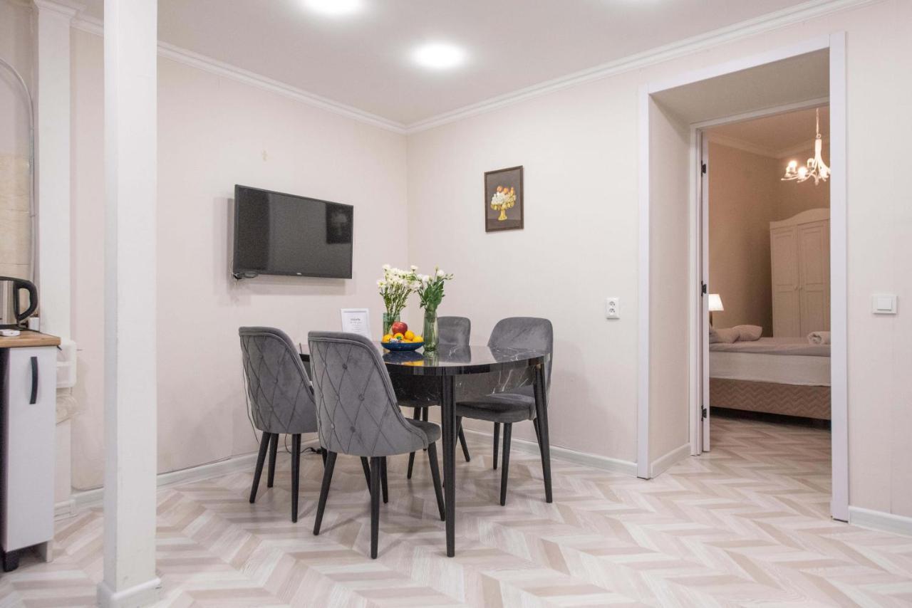 Old Town-Booking Apartment Tbilisi Exteriör bild